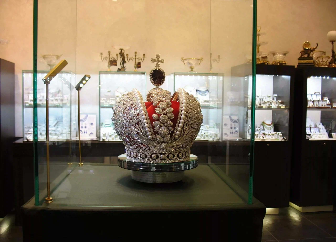 Grande Couronne impériale de Russie au Fonds de Diamants du Kremlin