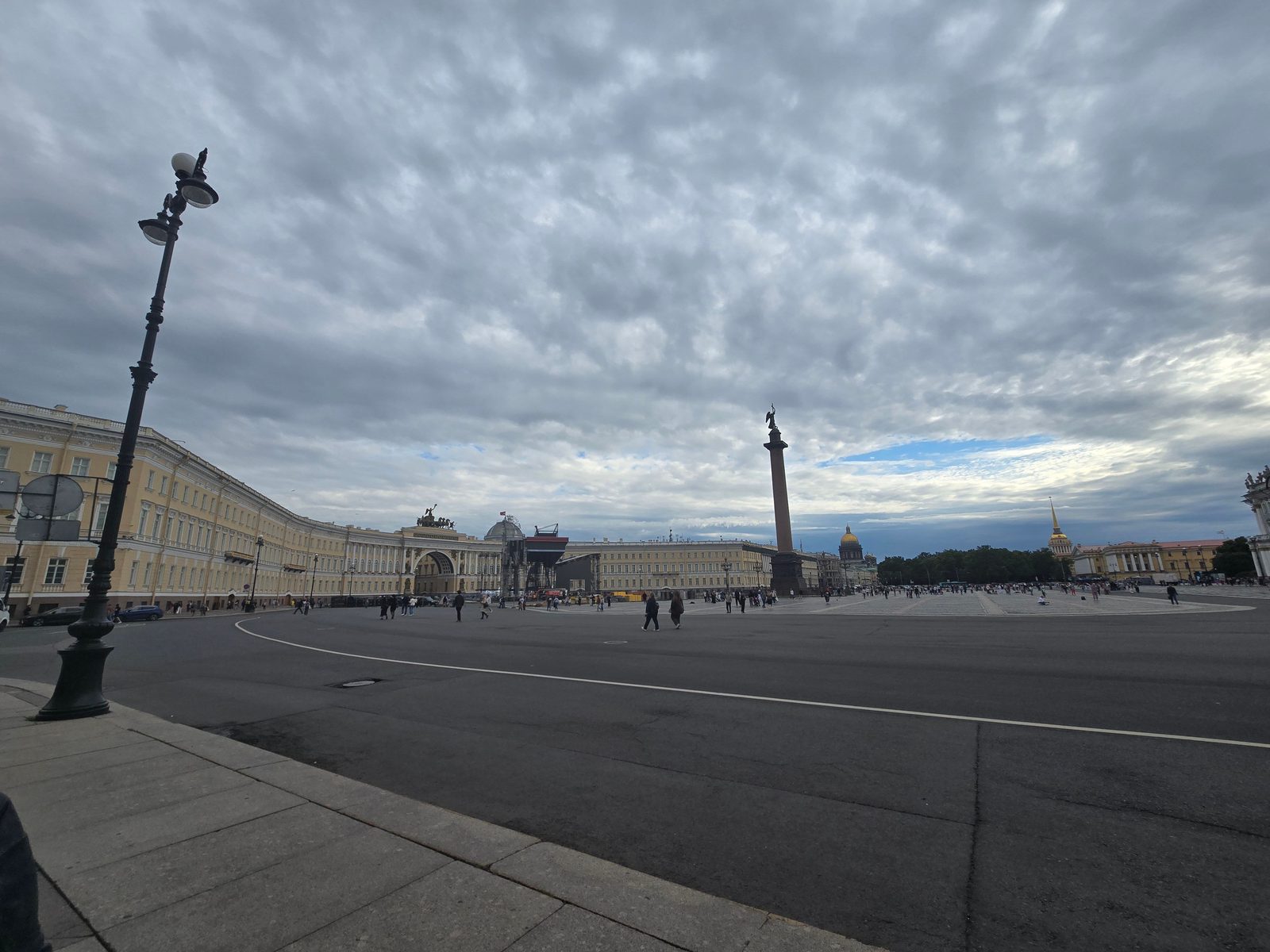 Saint-Pétersbourg photographiée par un voyageur en juin 2026